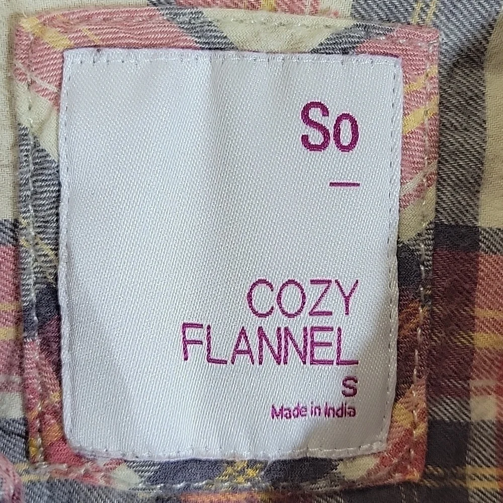 SO Women's Cozy Flannel Size Small - Picture 2 of 6